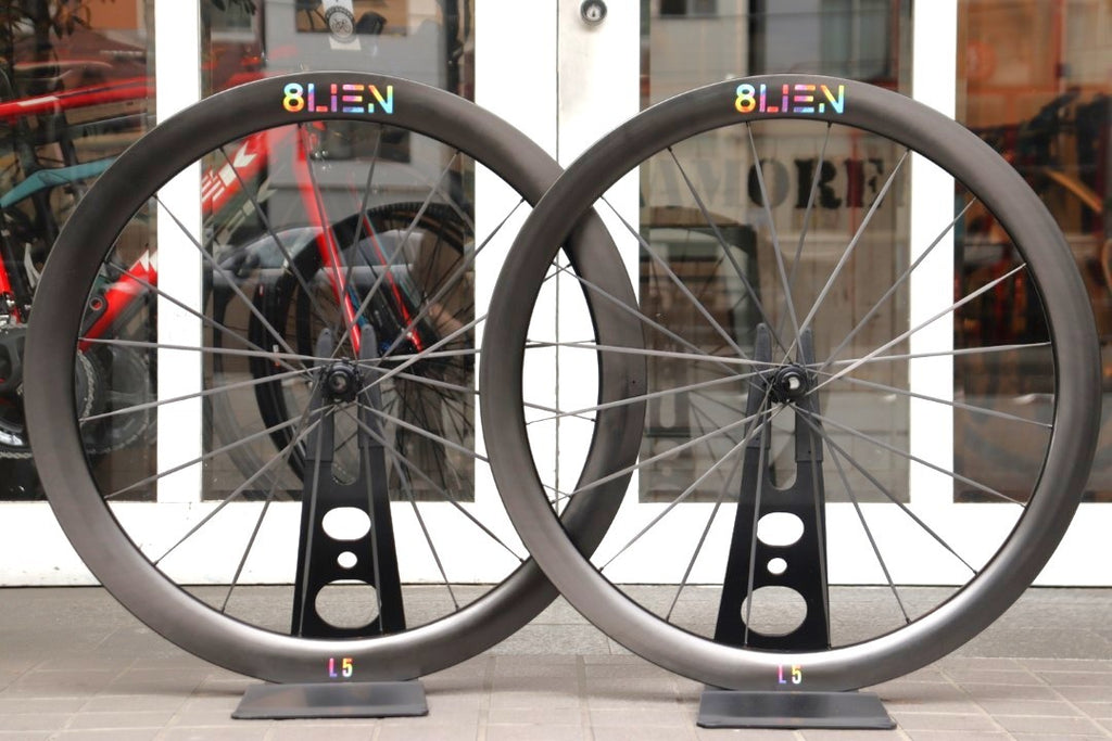 エイリアン 8LIEN L5 DISC WHEELS カーボン クリンチャー チューブレス