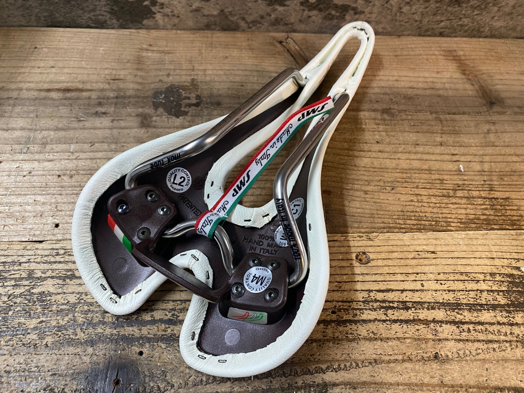 JP076 SELLE SMP FORMA サドル 白 137mm