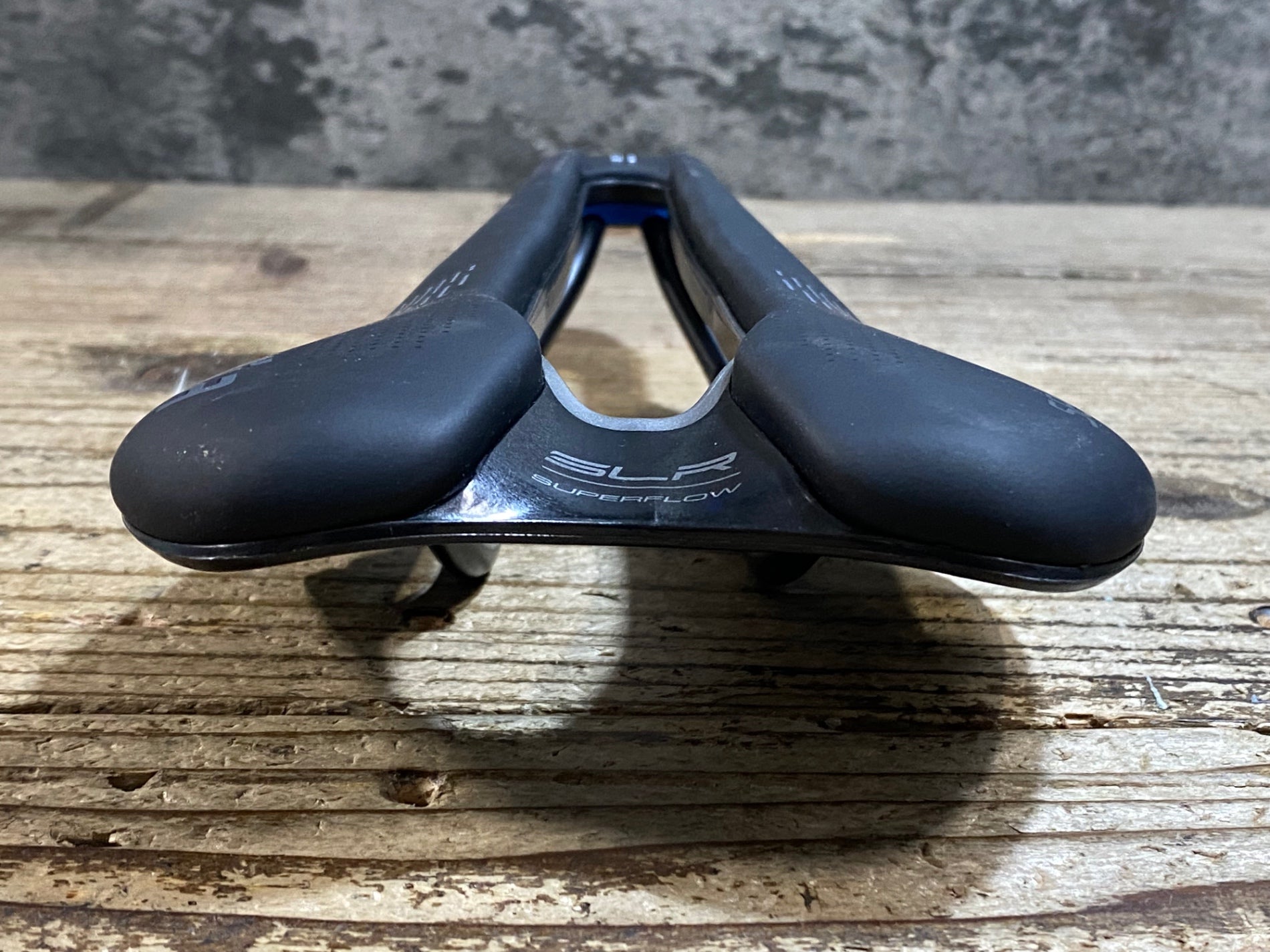 KC303 セライタリア selle italia SLR BOOST TM SUPERFLOW サドル 黒