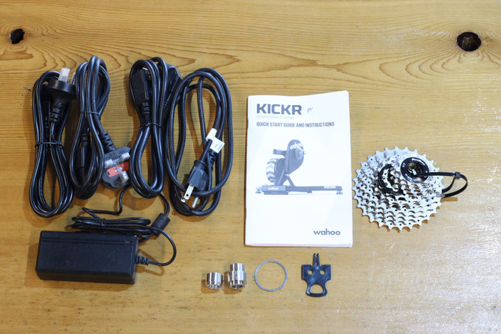 ワフー WAHOO キッカー KICKR V4 ダイレクトドライブ スマートトレーナー KICKR AXIS FEET付 【立川店】