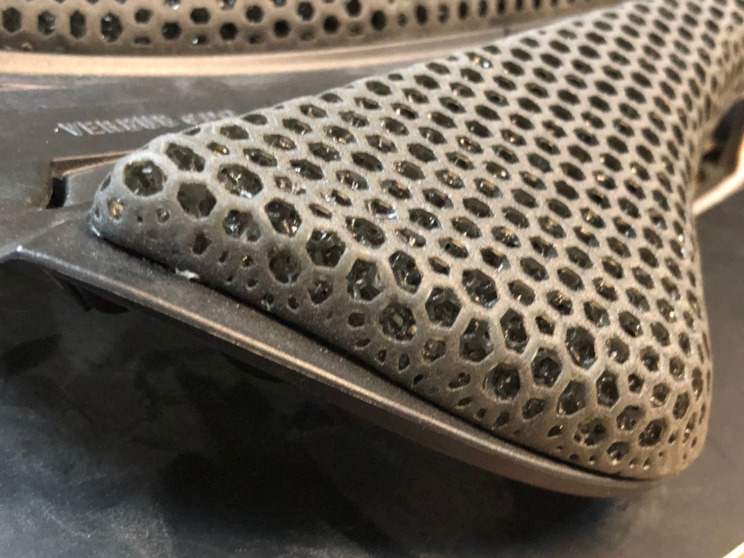 JR955 フィジーク fizik アンタレス ANTARES VERSUS EVO R3 ADAPTIVE サドル kiumレール 149mm