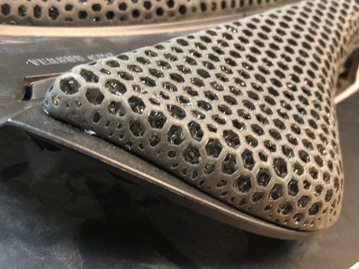 JR955 フィジーク fizik アンタレス ANTARES VERSUS EVO R3 ADAPTIVE サドル kiumレール 149mm