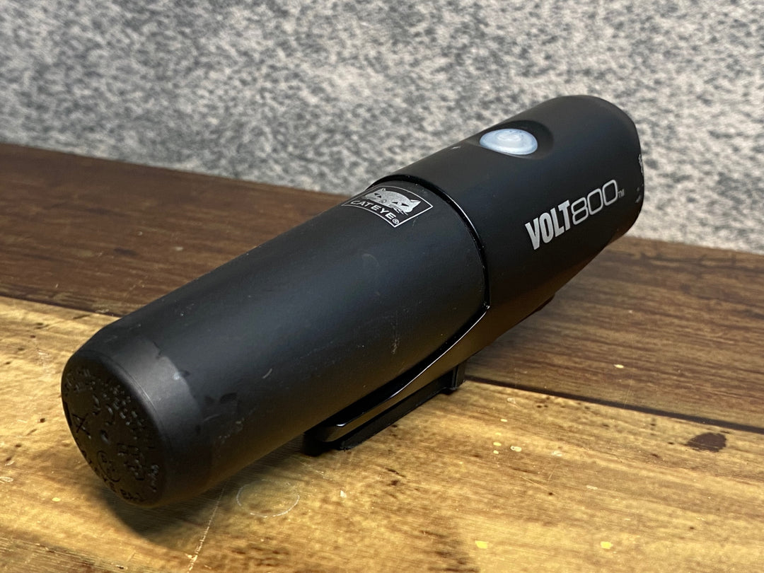 IR032 キャットアイ CATEYE VOLT800 フロントライト 点灯確認済