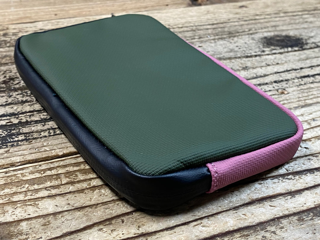 JW521 ラファ Rapha ESSENTIAL CASE-EXCESS エッセンシャルケース ピンク オリーブ