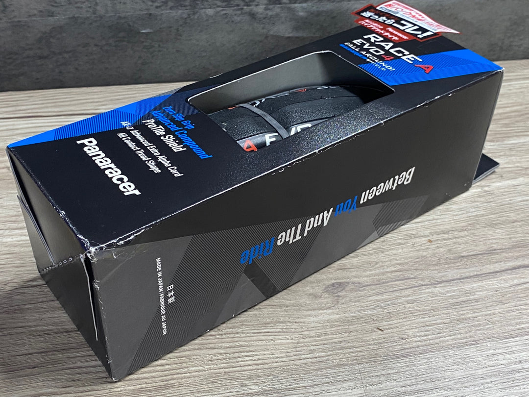 JW459 パナレーサー PANARACER RACE A EVO 4 クリンチャー タイヤ 700x23C (黒/黒)