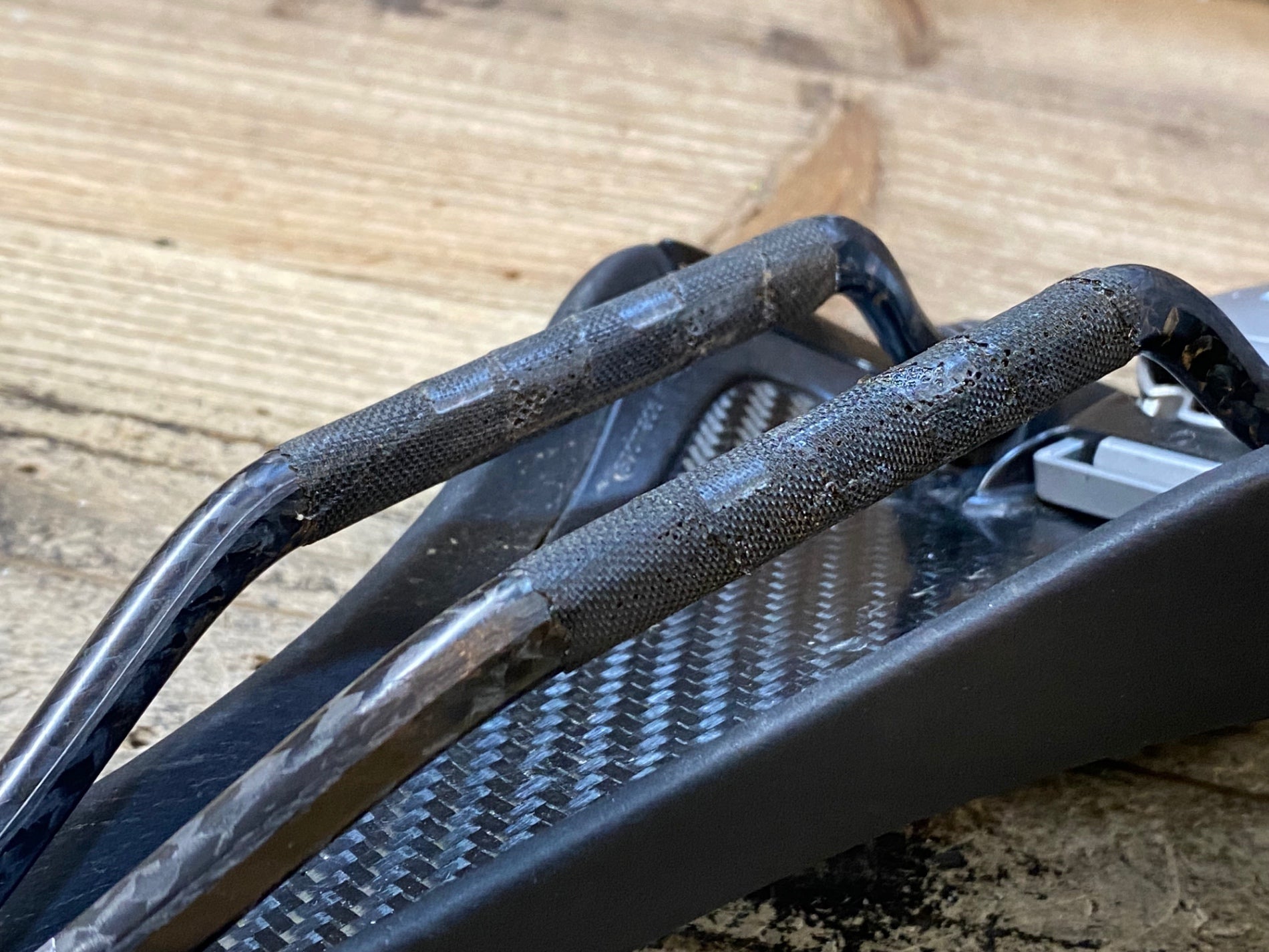 JW952 フィジーク fizik アリアンテ ALIANTE R1 サドル 黒 138mm