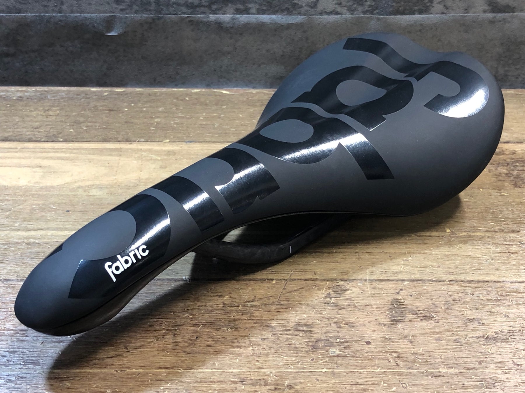 JV713 ファブリック FABRIC SCOOP RADIUS ULTIMATE サドル – BICI