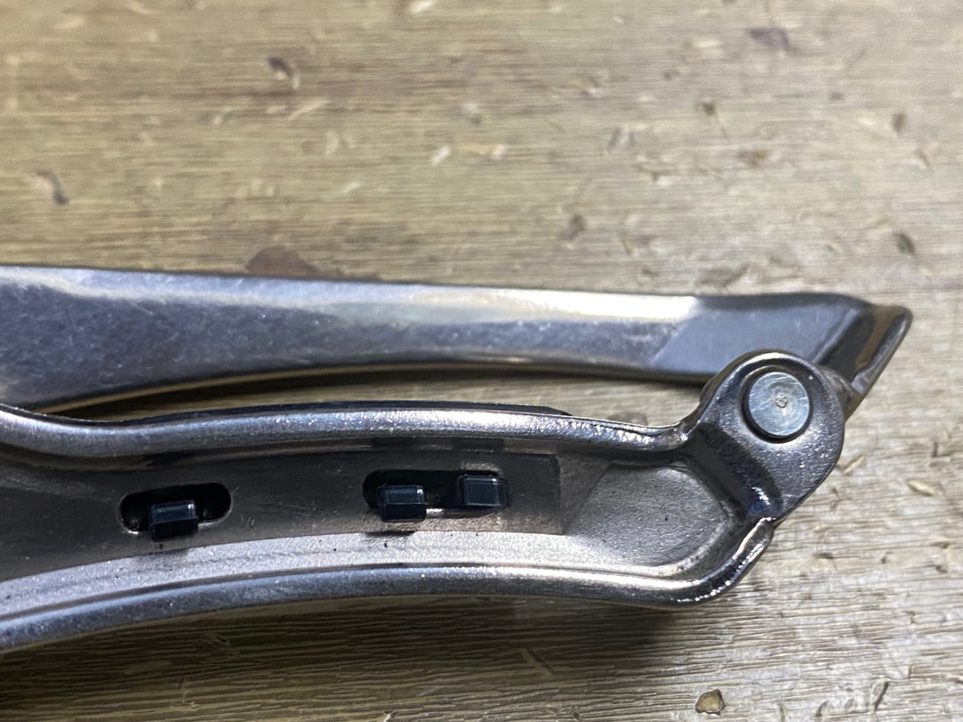 KN087 シマノ SHIMANO デュラエース DURA-ACE FD-R9100 フロントディレイラー 直付け ※ワイヤー固定ボルト、キャップ欠品