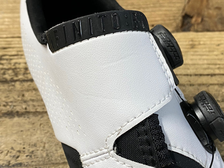KE273 フィジーク Fizik インフィニート INFINITO R1 ビンディングシューズ EU40 3穴 白