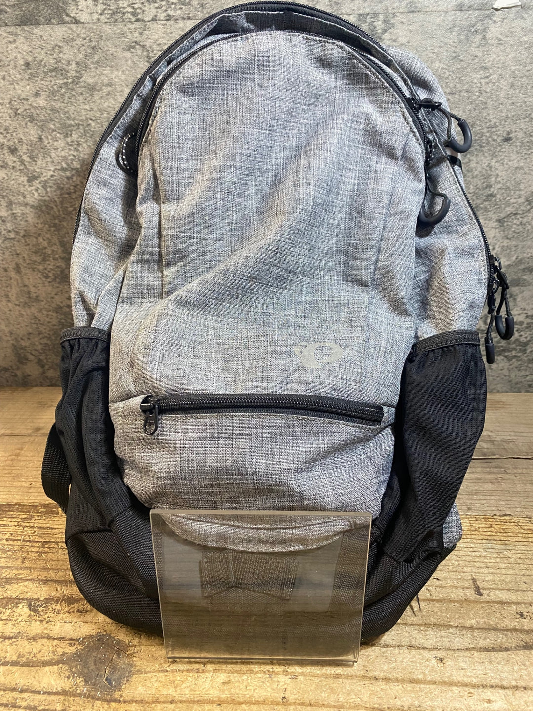 KC187 パールイズミ PEARL iZUMi リュック バックパック グレー 黒