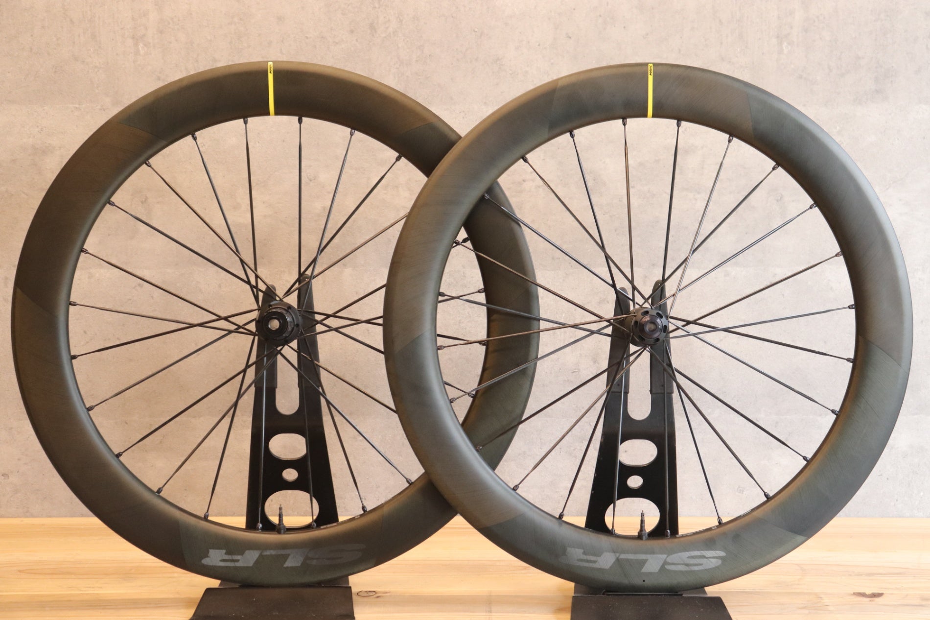 訳あり マヴィック MAVIC コスミック COSMIC SLR 65 DISC 鬼ベアリング