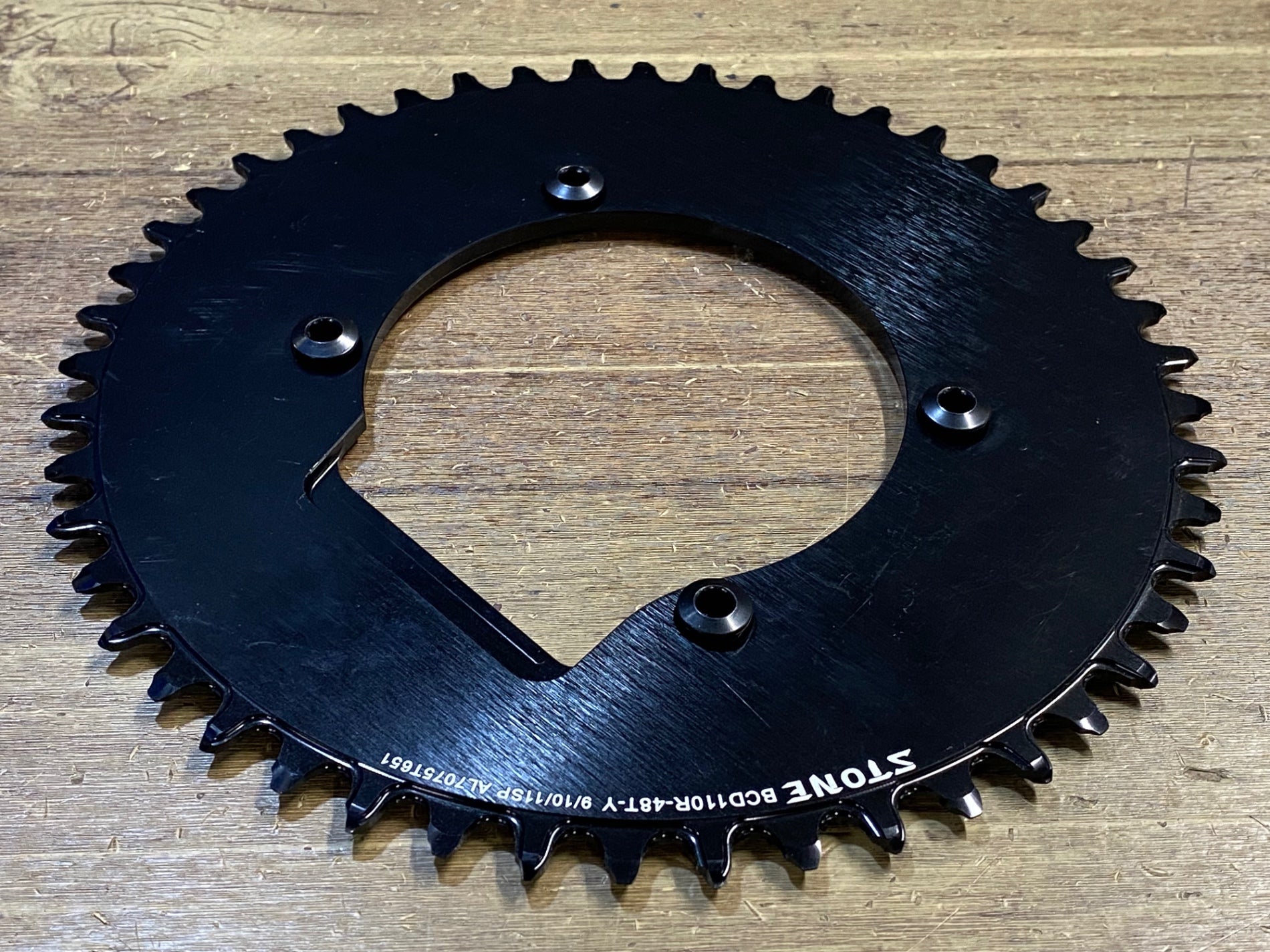 JU738 ストーン STONE ラウンドシングルチェーンリング 48T BCD110