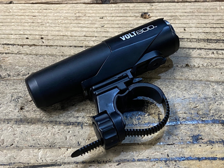 KK602 キャットアイ CATEYE VOLT800 フロントライト 点灯確認済み