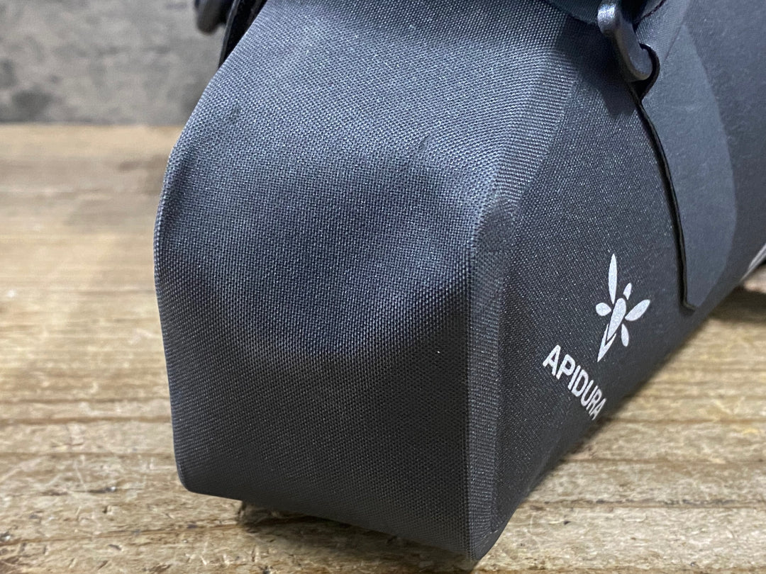 KO025 アピデュラ APIDURA レーシングサドルパック 防水 サドルバッグ 5L