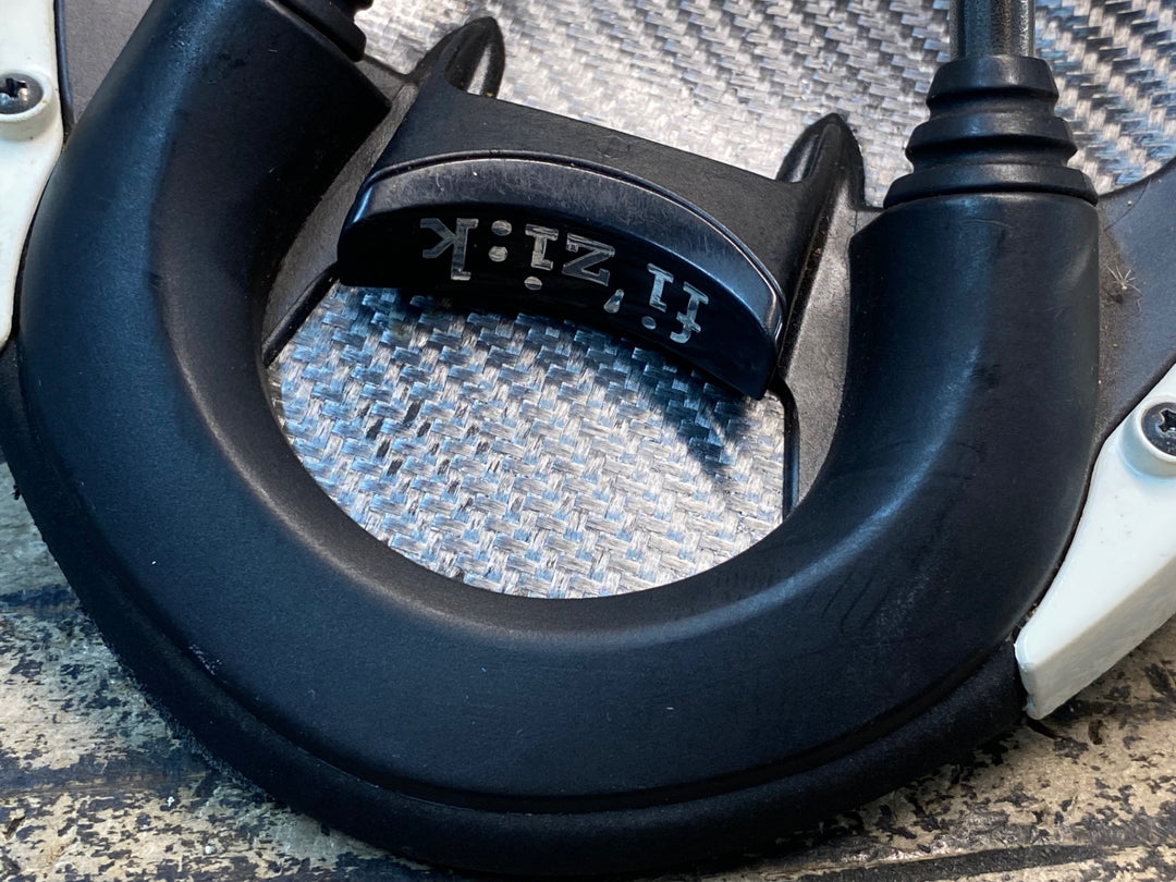 JJ258 フィジーク fizik アリアンテ ARIANTE R3 サドル 黒緑 Kiumレール