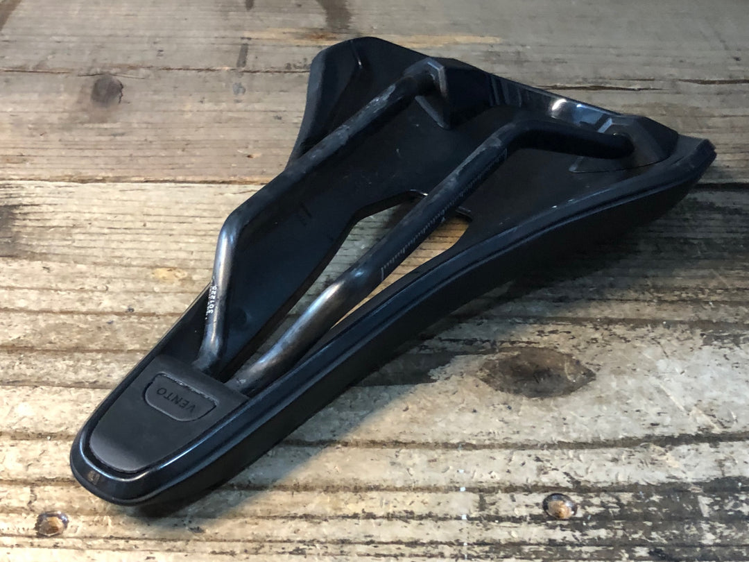 JU418 フィジーク fizik ヴェント VENTO ARGO R1 サドル 黒 カーボンレール 140mm