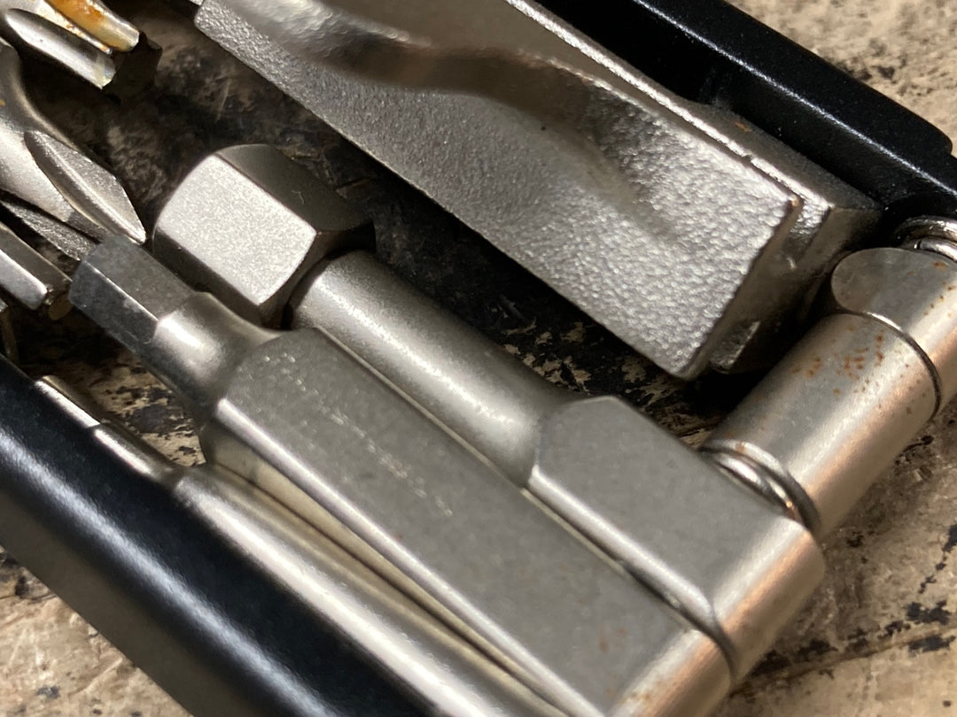 JX142 スペシャライズド SPECIALIZED emt Pro Road Tool マルチツール ※錆
