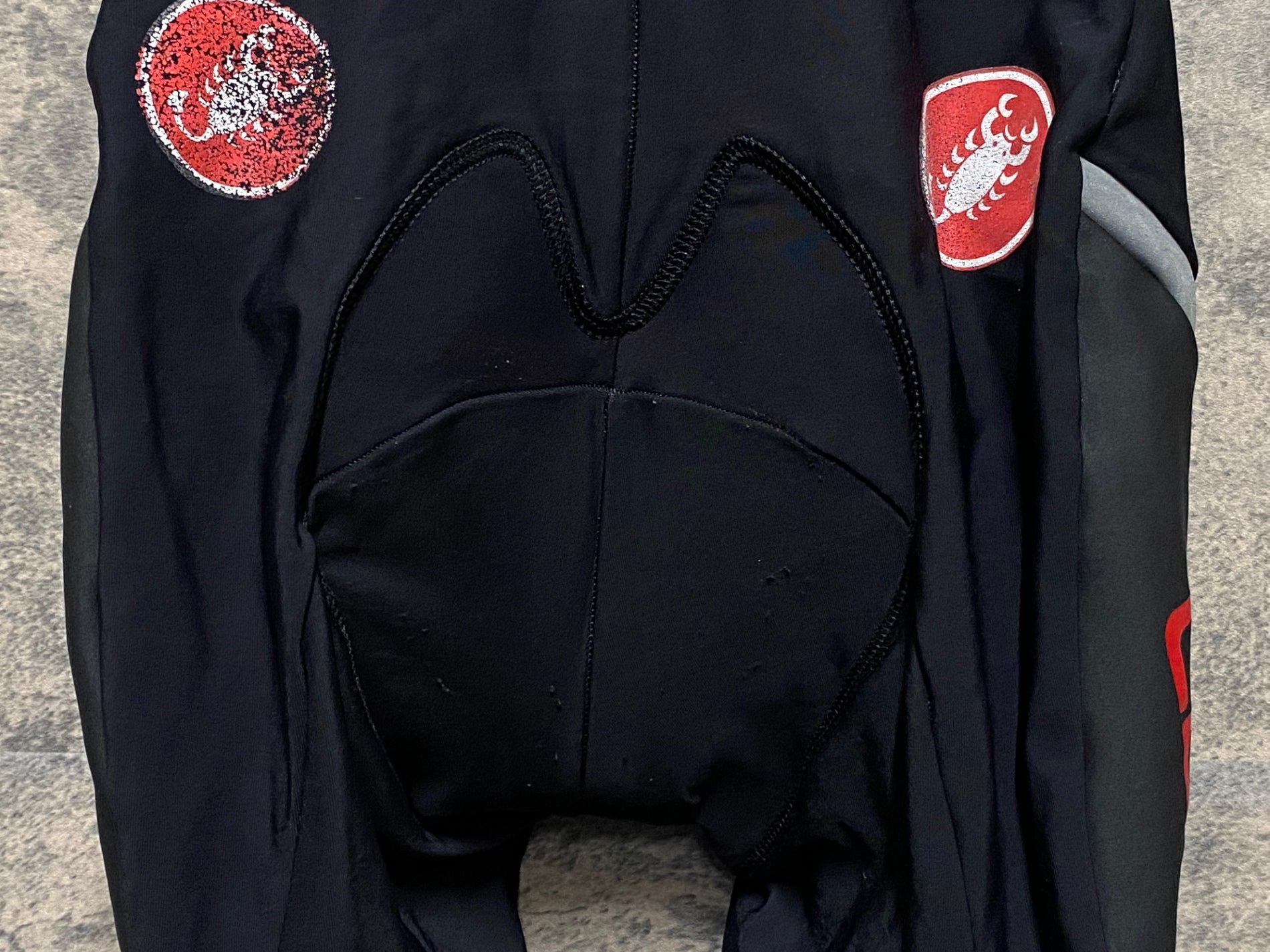 KP752 カステリ CASTELLI ビブタイツ 黒 S 裏起毛 ※ロゴの割れ – BICI