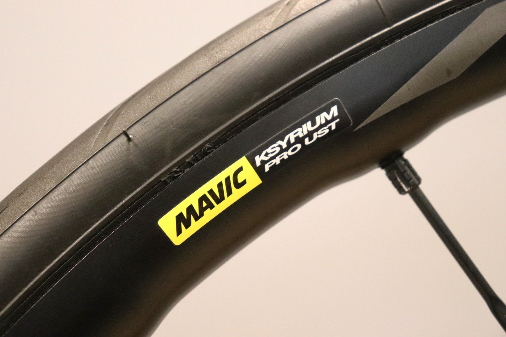 Mavicマビック　キシリウム　プロ　UST ディスク　チューブレスレディ ハイロードでチューブレスデビュー！マヴィック「キシリウムプロUST