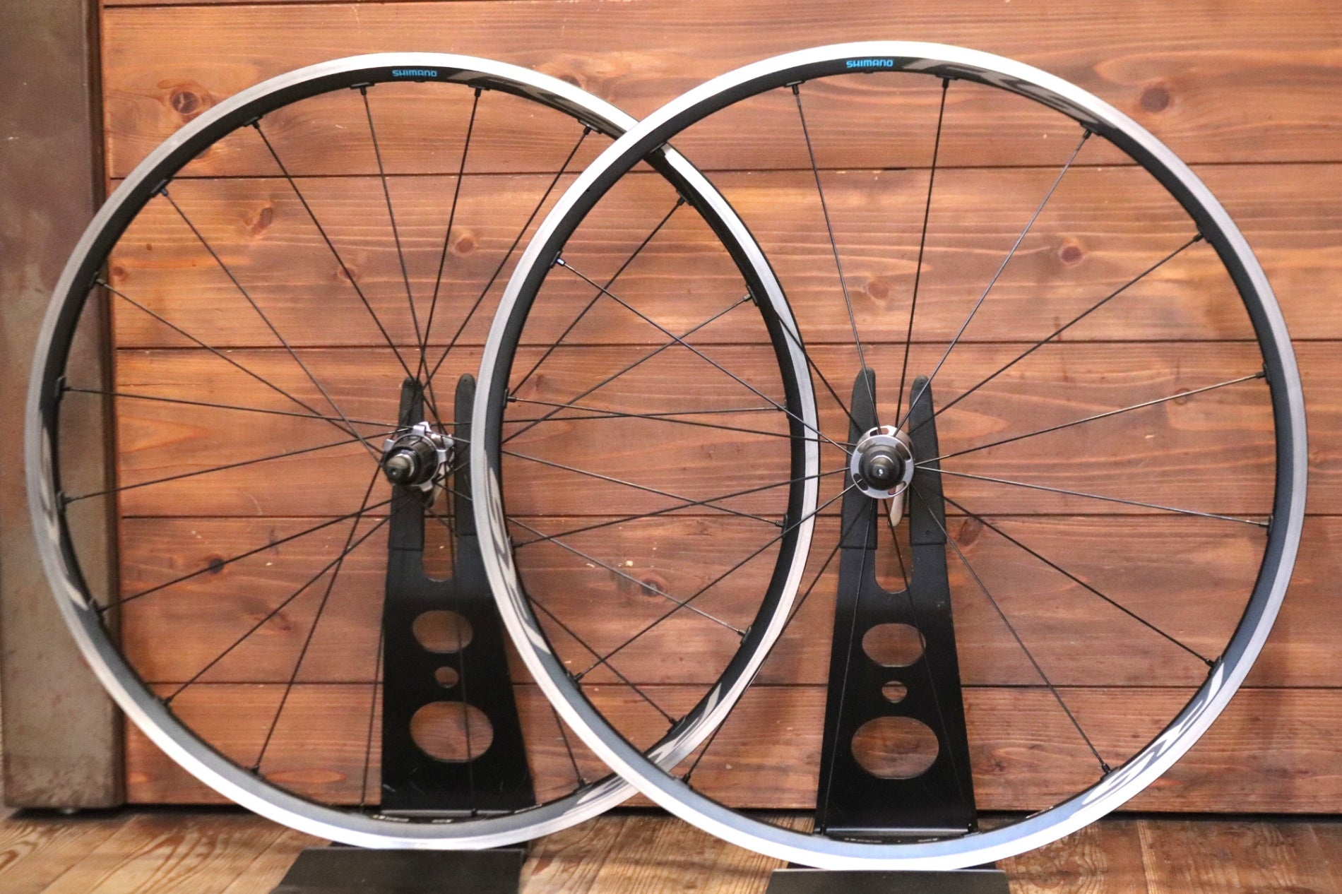 シマノ SHIMANO WH-RS500 アルミ チューブレス ホイールセット シマノ