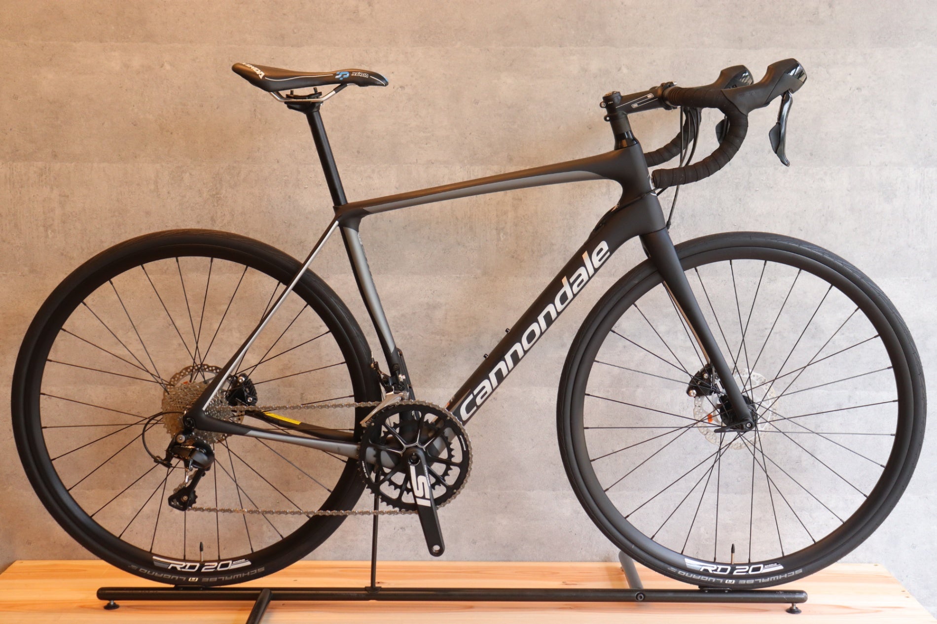 Cannondale SYNAPSE ハンドメイド、105、カーボンフォーク‼️ キャノンデール CANNONDALE シナプスカーボン SYNAPSE CARBON DISC