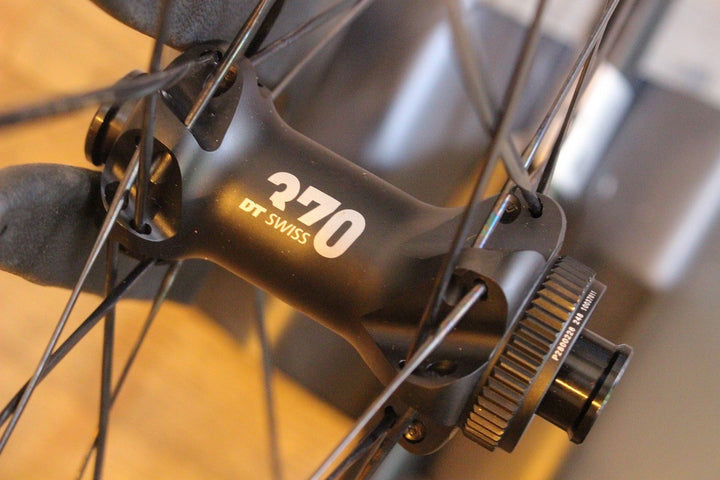 DT SWISS P1800 SPLINE 23 DB アルミ チューブレスレディ ディスク ホイールセット シマノ 11S/12S 内幅20mm 【名古屋店】