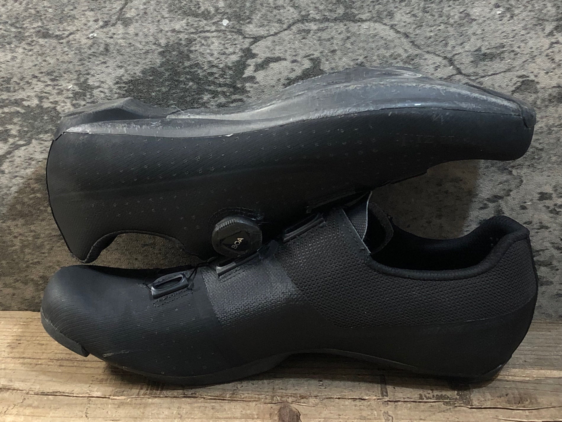 JZ417 フィジーク fizik TEMPO OVERCURVE R4 WIDE ビンディング