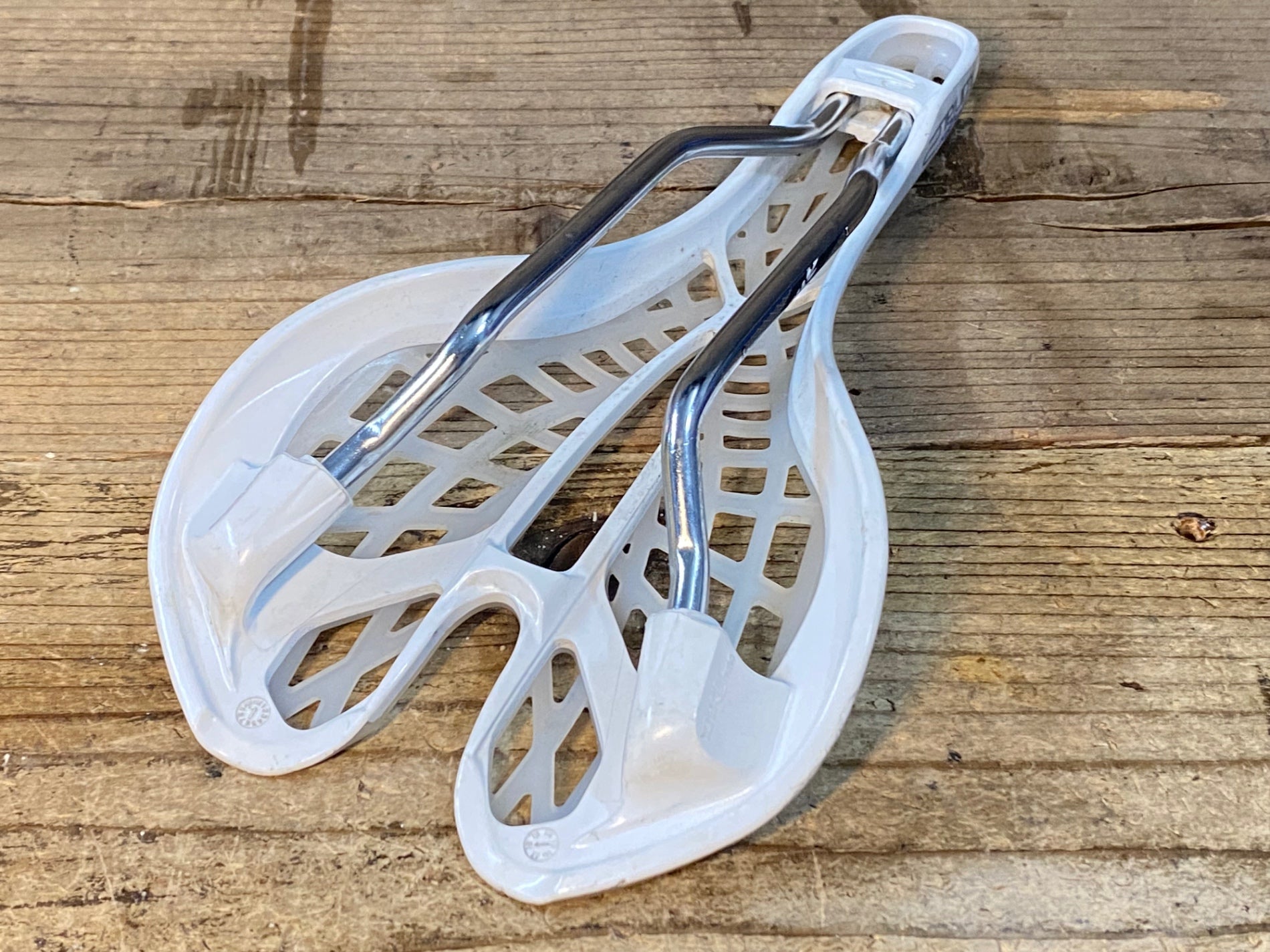 JU464 タイオガ TIOGA SPYDER TWINTAIL 2 サドル クロモリレール 白