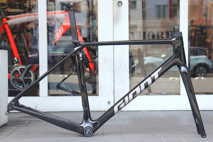 ジャイアント GIANT TCR ADVANCED PRO 2025モデル Mサイズ カーボン ロードバイク フレームセット 【横浜店】