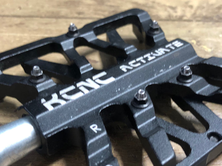 KA073 KCNC ACTIVATE フラットペダル 黒