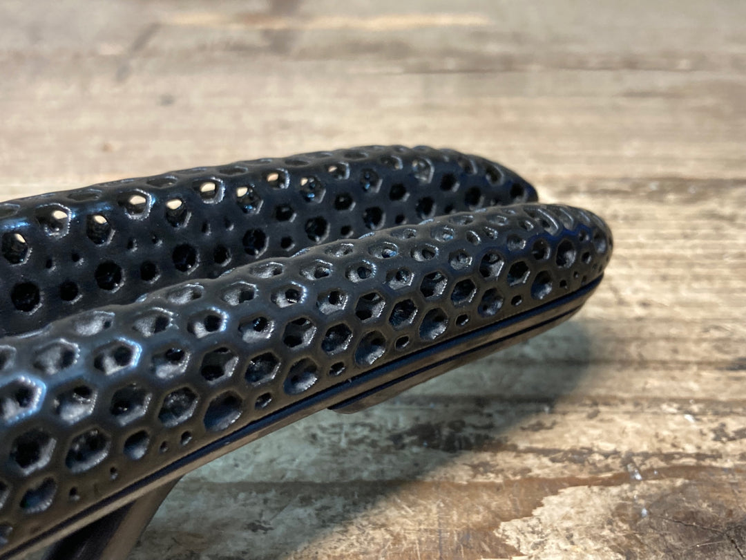 JK951 フィジーク fizik ANTARES R1 VERSUS EVO ADAPTIVE サドル カーボンレール 149mm
