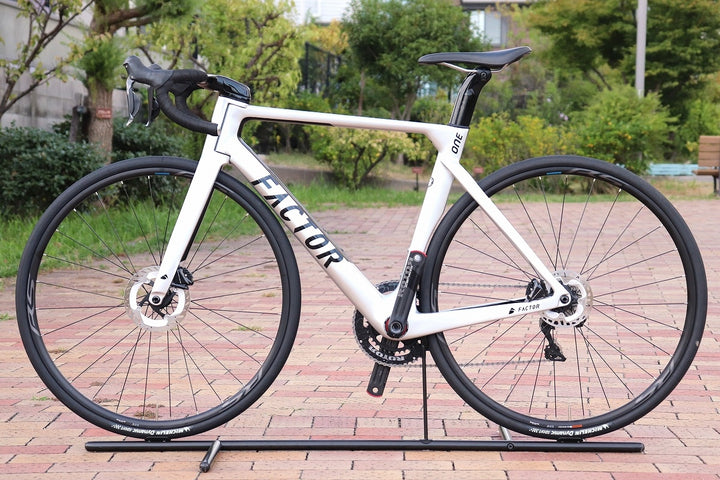ファクター FACTOR ONE DISC 2020年モデル 54サイズ シマノ アルテグラ R8070 MIX DI2 11S カーボン ロードバイク 【芦屋店】