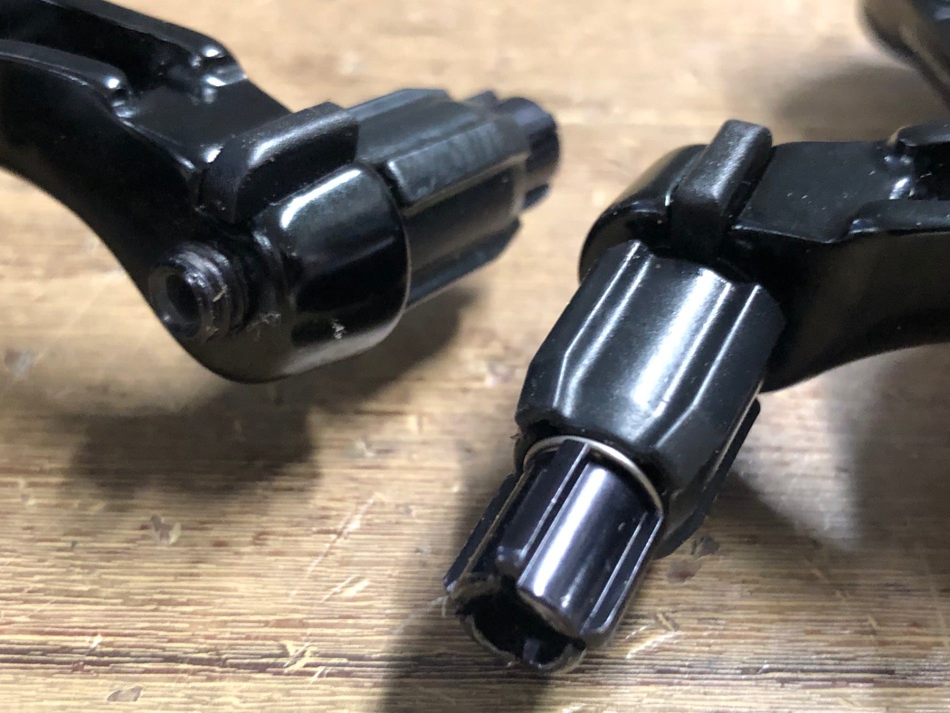 SHIMANO 105 BR-R7000 キャリパーブレーキ 前後セット美品 JZ074 シマノ SHIMANO 105 BR-R7000 キャリパーブレーキ 前後セット
