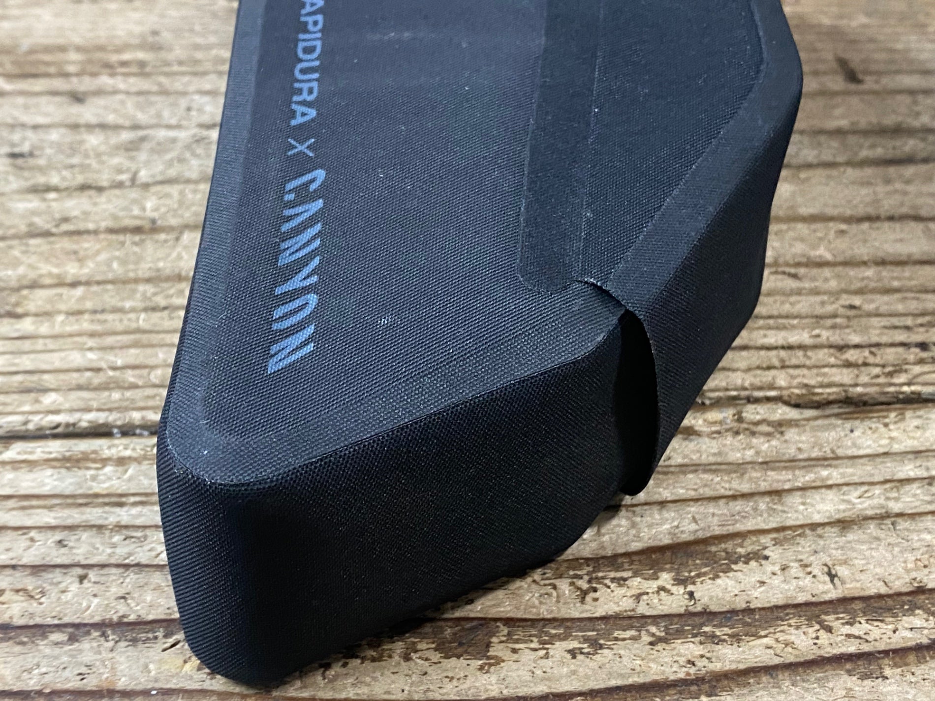 APIDURA x CANYON トップチューブバッグ Canyon Apidura Top Tube Bag