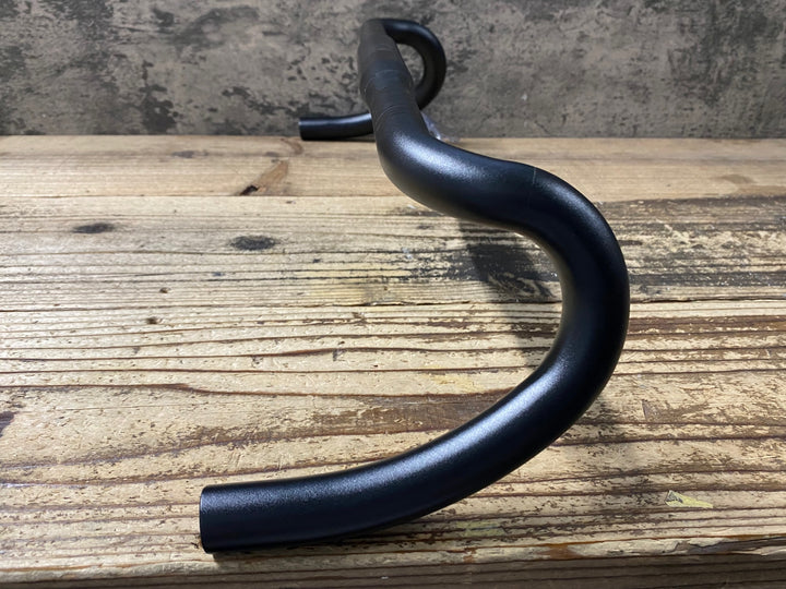KO878 PNW The Coast Handlebar アルミドロップハンドル エンドC-C560mm