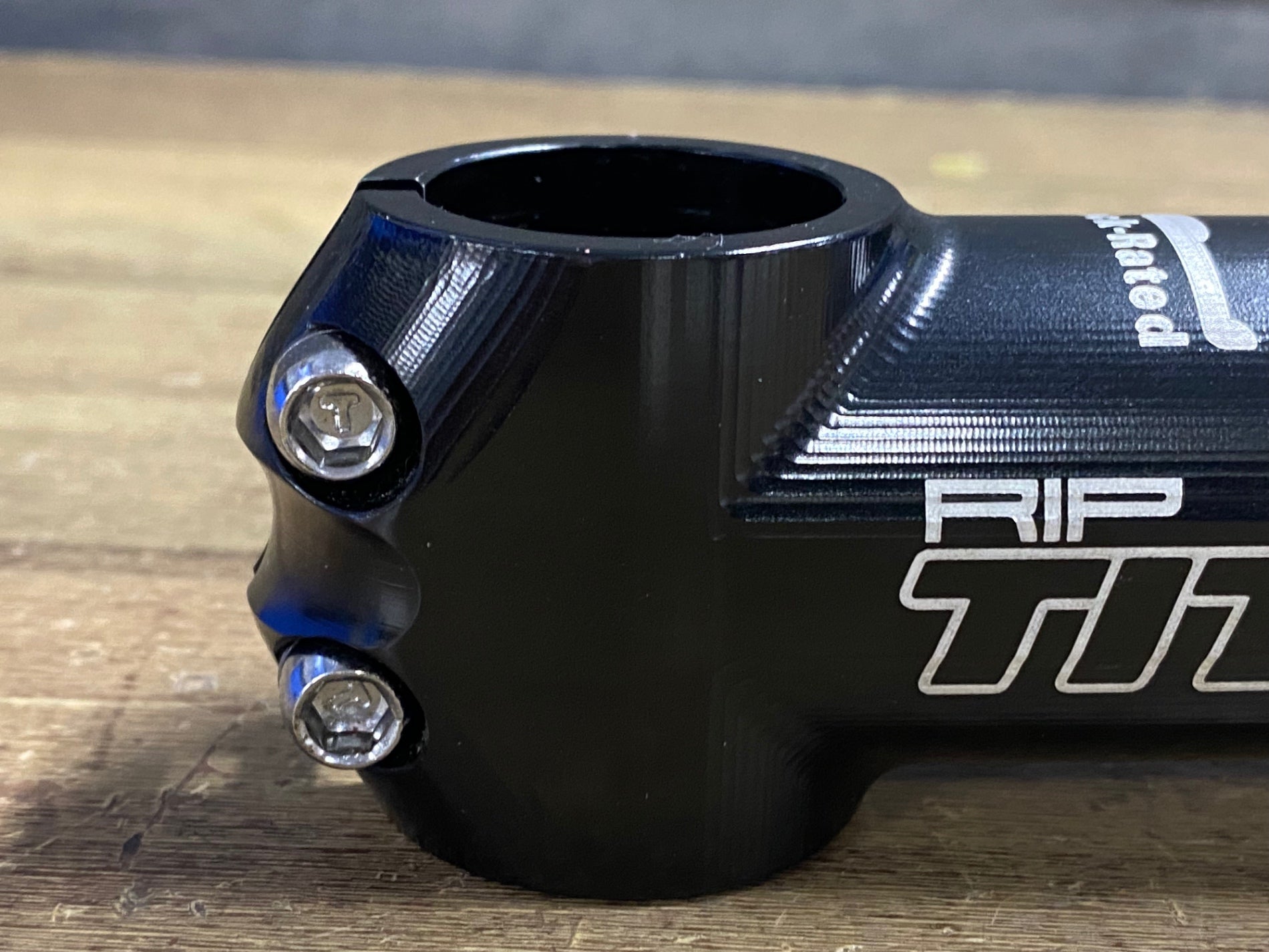 Titec ブラック ステム KA985 タイテック TITEC RIP アルミ ステム 105mm Φ31.8 OS 0° – BICI