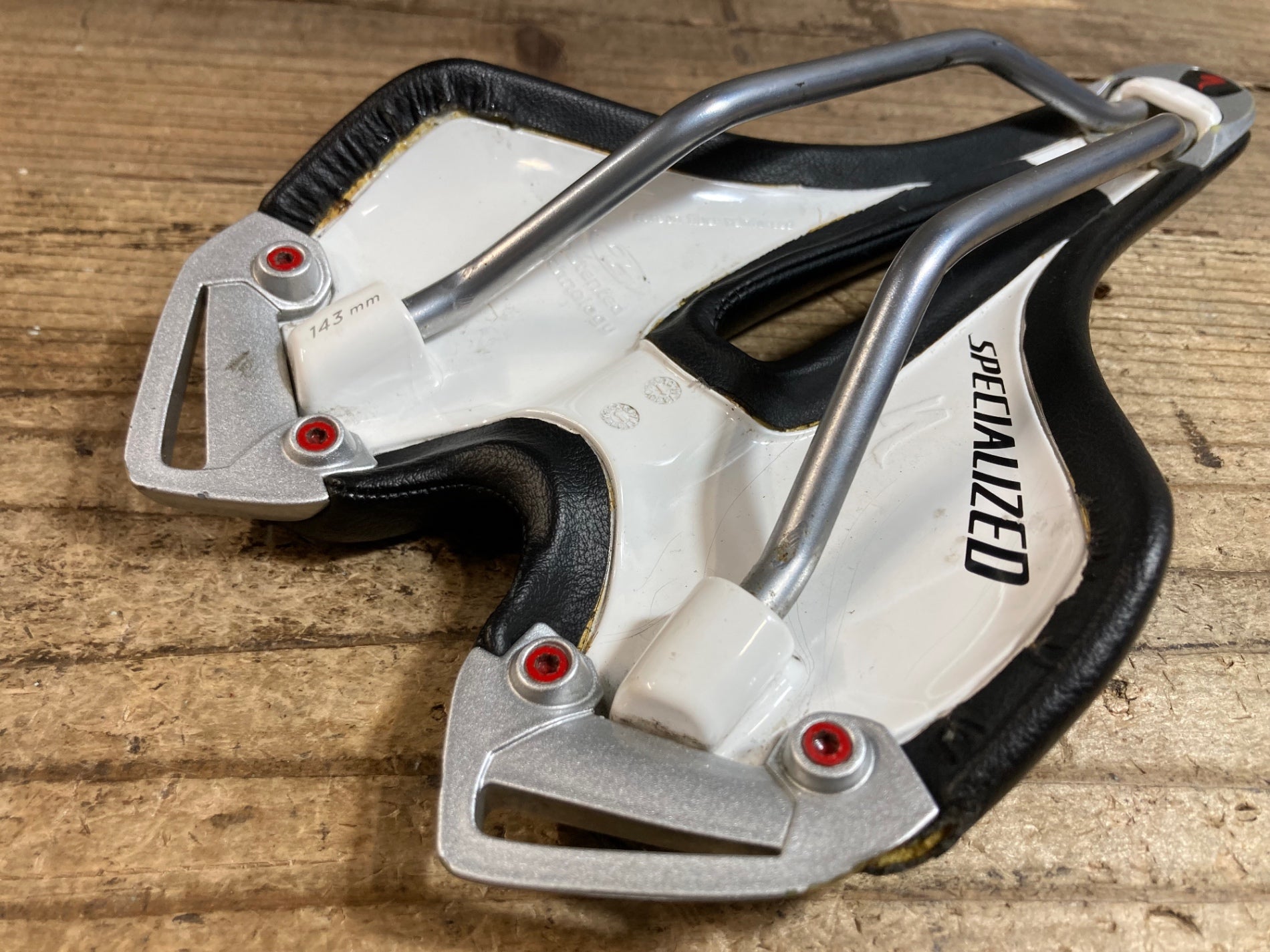 KA971 スペシャライズド SPECIALIZED Toupe BG GEL サドル 黒 143mm