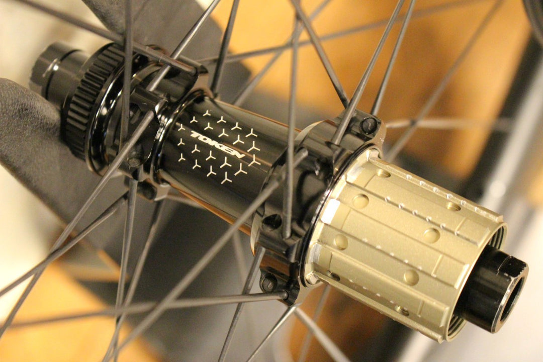 トーケン TOKEN VENTOUS + KONAX PRO カーボン チューブレスレディ シマノ 12S/11S ワイドリム 20C ホイールセット 【福岡店】