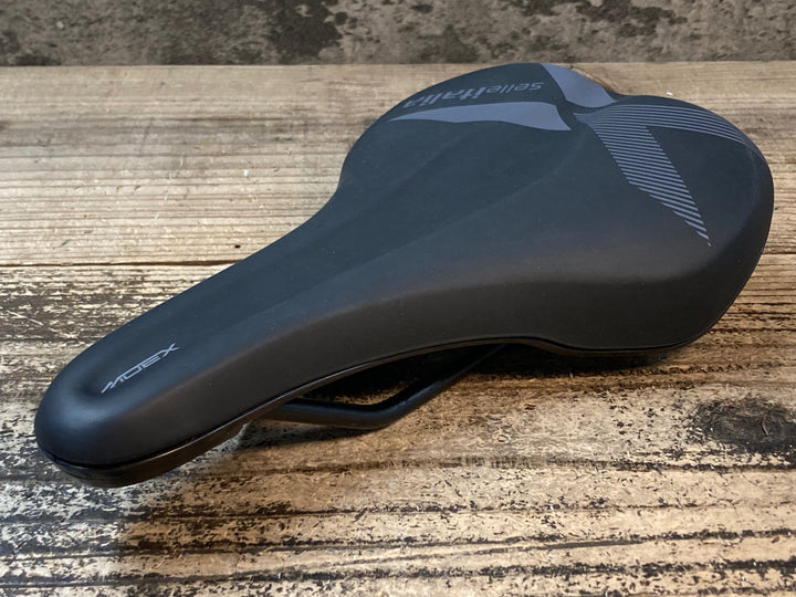 JS988 セライタリア selle italia XBOW サドル 黒 Fec Alloyレール