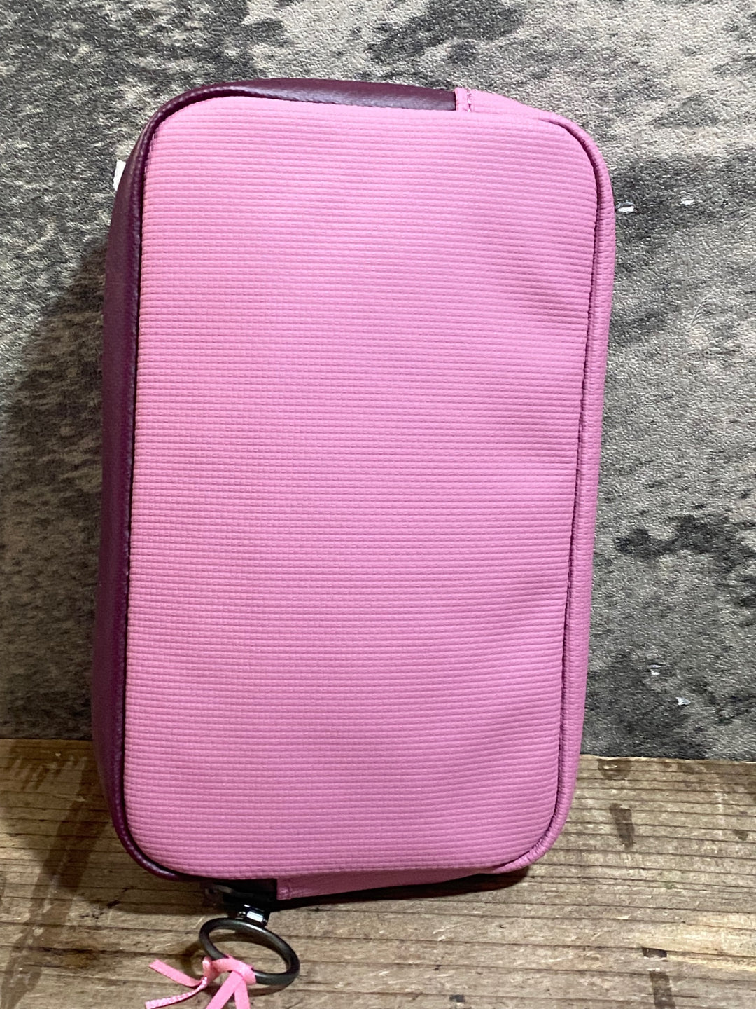 KC701 ラファ Rapha RAINPROOF ESSENTIALS CASE サイクルポーチ ケース 濃ピンク 未使用