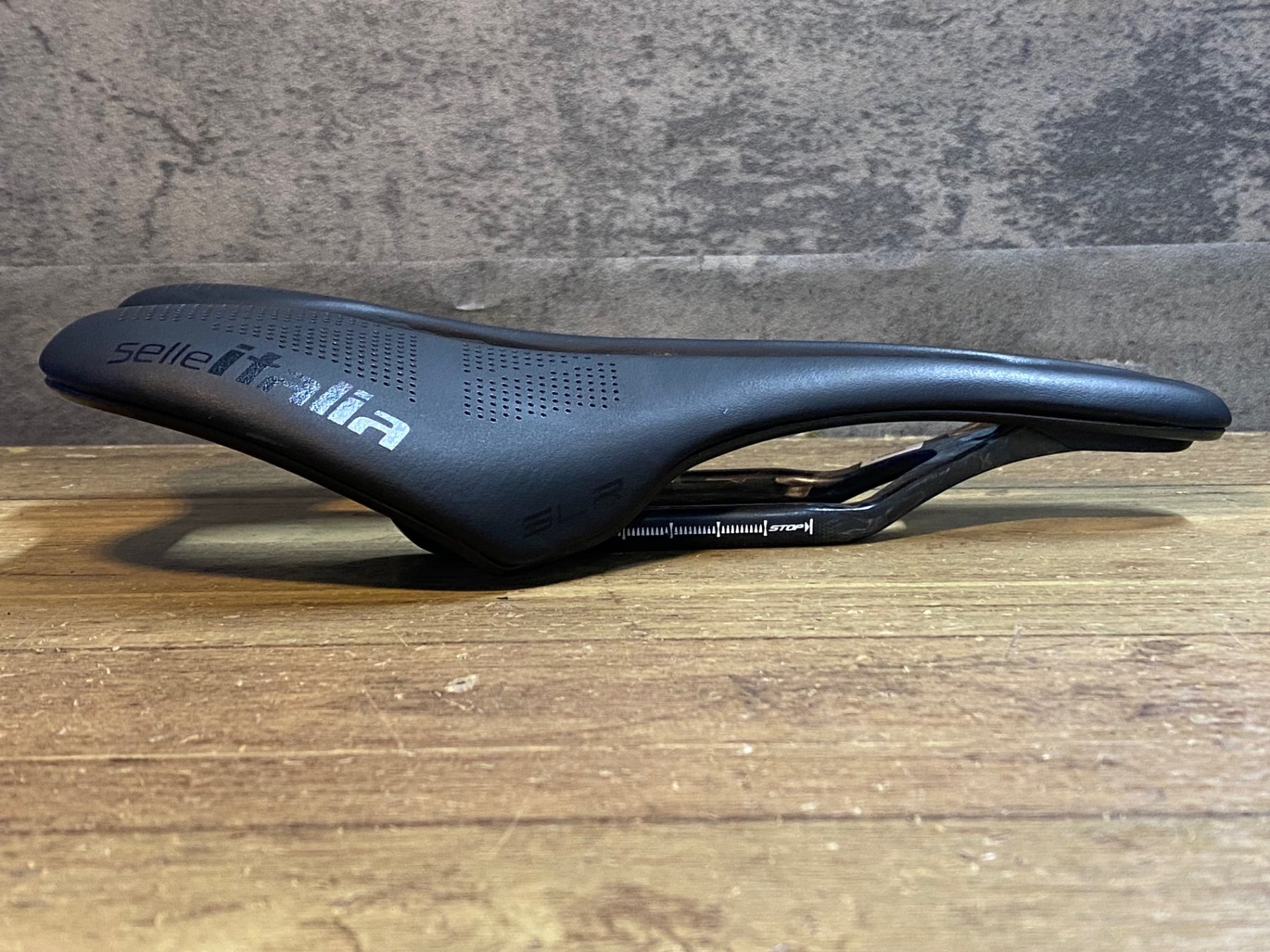 JT542 セライタリア selle italia SLR BOOST KIT CARBONIO SUPERFLOW