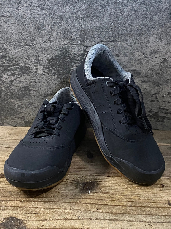 KD813 スペシャライズド SPECIALIZED 2FO Roost Clip ビンディングシューズ 黒 EU42 2穴