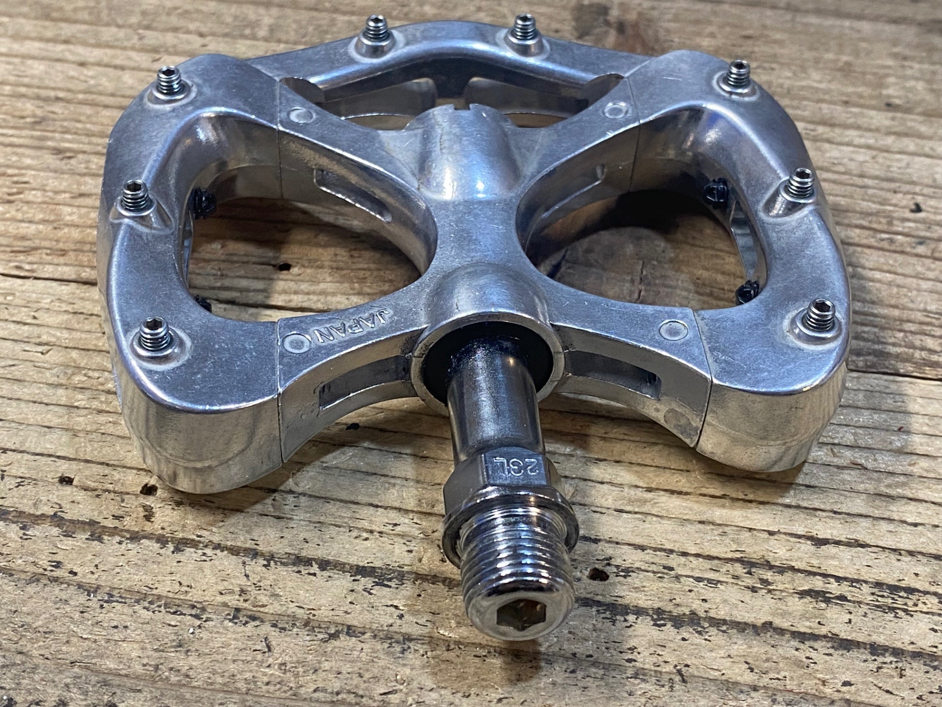 JU469 三ヶ島 MKS Pretzel フラットペダル シルバー – BICI AMORE
