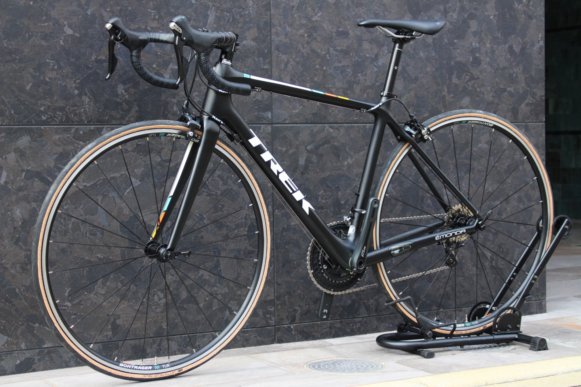 TREK EMONDA S5 Sシリーズ ロードバイク サイズ52 トレック トレック TREK エモンダ EMONDA S5 2016年モデル 52サイズ シマノ 105