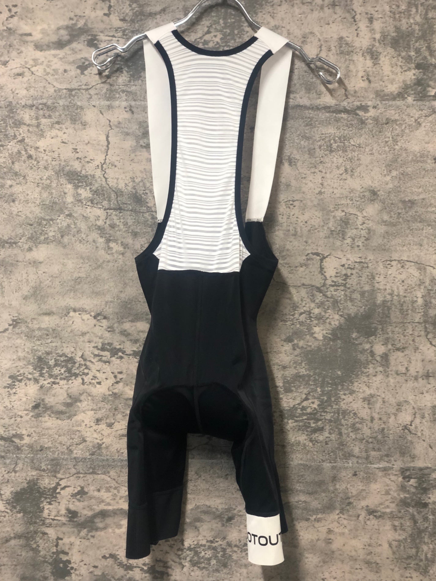 JU783 ドットアウト DOTOUT ビブショーツ 黒白 L – BICI AMORE ONLINE