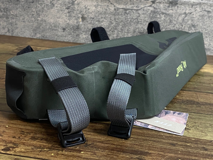 KL957 アピデュラ APIDURA x MAAP Frame Pack 4L フレームバッグ オリーブ