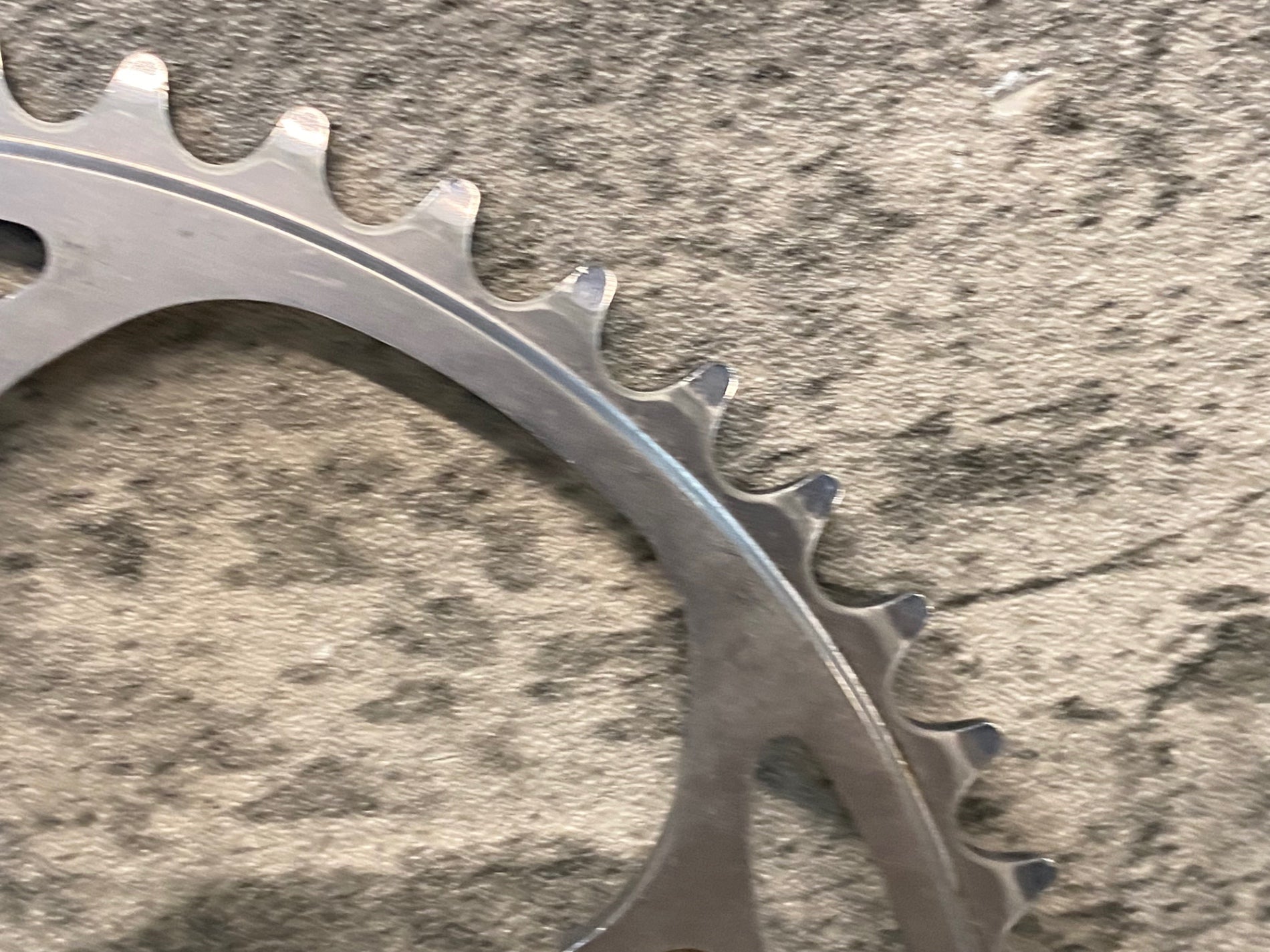 JJ371 シマノ SHIMANO デュラエース DURA-ACE NJS チェーンリング 51T