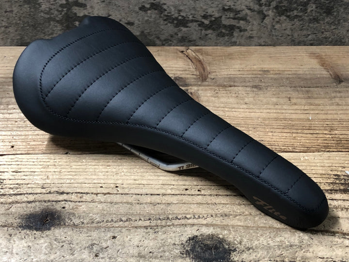 KF435 セライタリア selle italia ミラノ フライト ボニー MILANO FLITE BONNIE サドル 黒 チタンレール