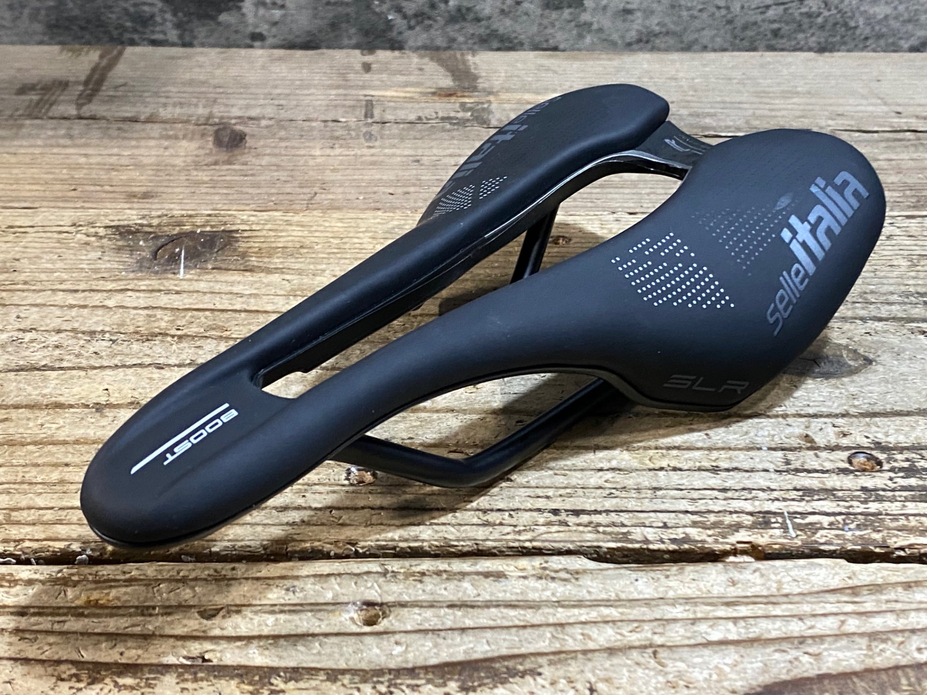 KC303 セライタリア selle italia SLR BOOST TM SUPERFLOW サドル 黒