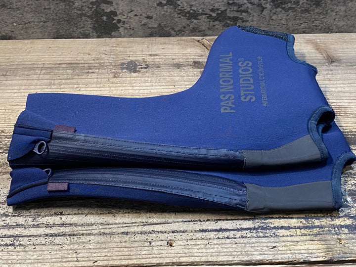 KA520 パスノーマルスタジオ PAS NORMAL STUDIOS LOGO HEAVY OVERSHOES シューズカバー ネイビー L